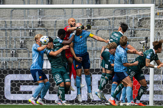 Djurgårdens målvakt Filip Manojlovic