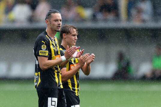 Häckens Amor Layouni och Filip Öhman deppar
