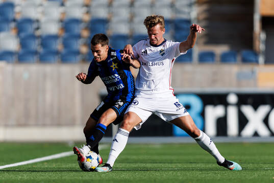 Sirius Joakim Persson och Östers Joel Voelkerling Persson