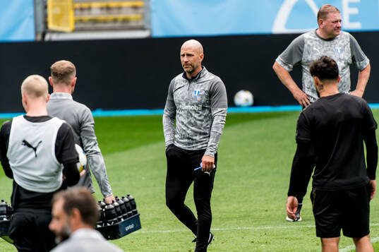 Head coach Henrik Rydström