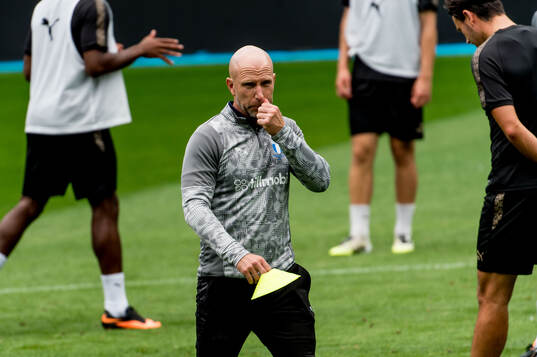 Head coach Henrik Rydström