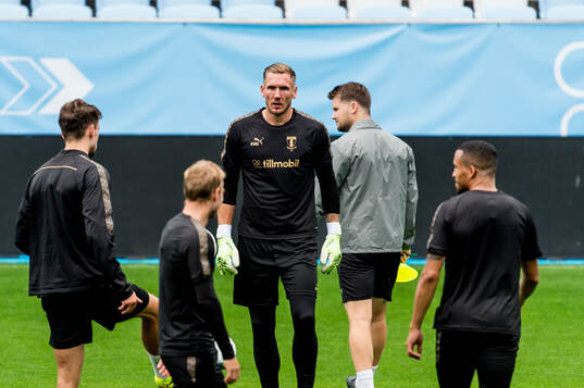 Goalkeeper Robin Olsen