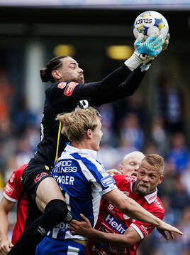 Degerfors Matvei Igonen och IFK Göteborgs Max Fenger