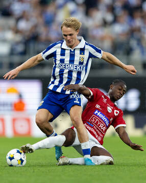 IFK Göteborgs Max Fenger och Degerfors Richie Omorowa