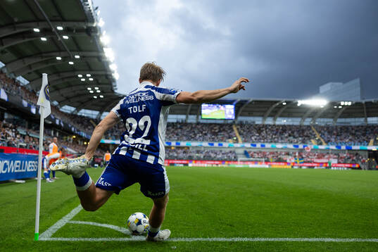 IFK Göteborgs Noah Tolf med en hörna