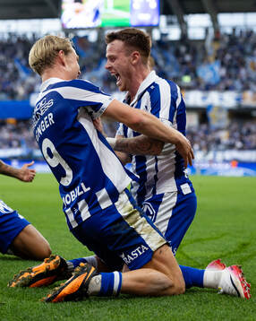 IFK Göteborgs Max Fenger jublar ihop med Tobias Heintz