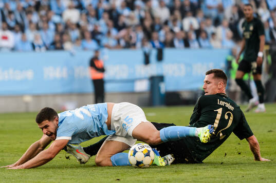 Gabriel Busanello of Malmö FF and Lukas Lerager of FC