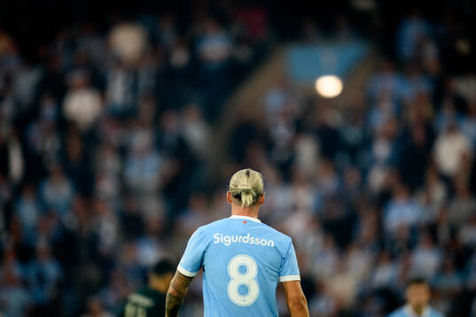 The back pf Arnor Sigurdsson of Malmö FF