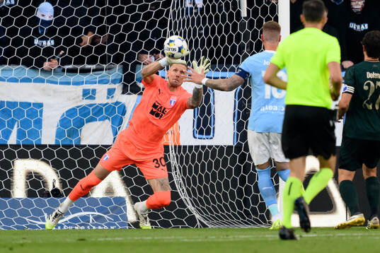 Goalkeeper Robin Olsen of Malmö FF