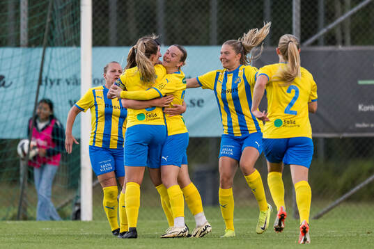 Eskilsminnes Julia Nyberg Spets, Johanna Lindblom och