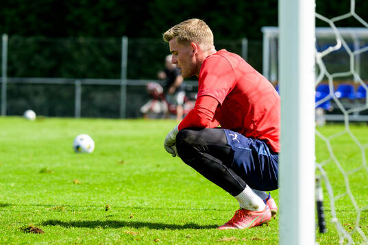 målvakt Johan Brattberg deppar