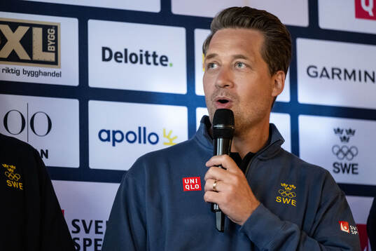 Head coach Sam Hallam of the Swedish men's national ice