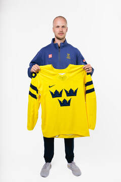 Elias Pettersson of the Swedish men's national ice hockey