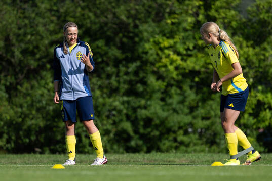 Amanda Cannehag och Nora Blom