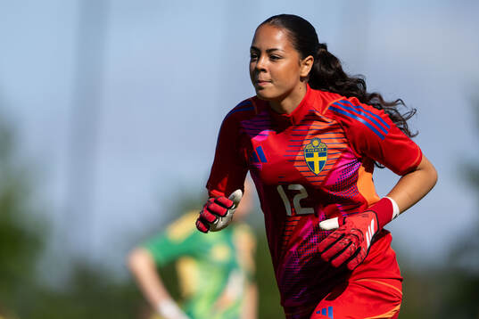 Målvakt Ellie Röhr