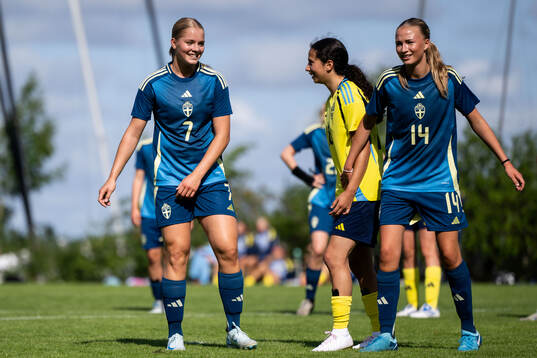 Elsa Blårand, Mayar Khatawi och Emma Karlsson Eriksson
