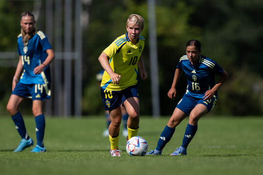 Emilia Widstrand Jägemo och Isabell Jadonic