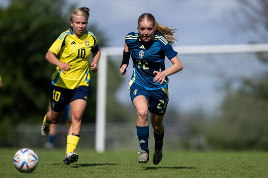 Emilia Widstrand Jägemo och Vera Norberg