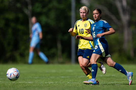 Emilia Widstrand Jägemo och Isabell Jadonic