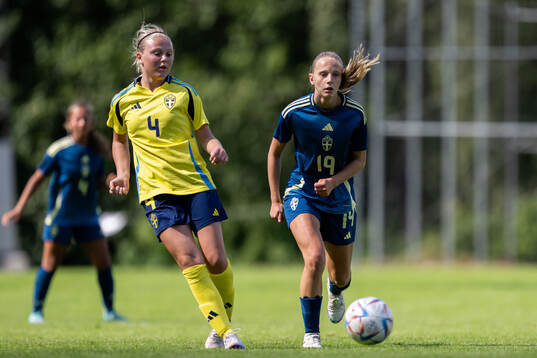 Millie Rosenqvist och Elvira Wide