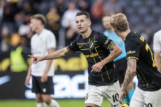 Bersant Celina of AIK celebrates