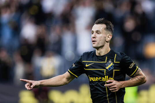 Bersant Celina of AIK celebrates