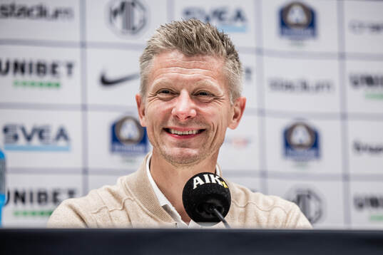 Coach Mikkjal Thomassen of AIK