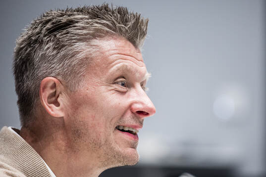 Coach Mikkjal Thomassen of AIK