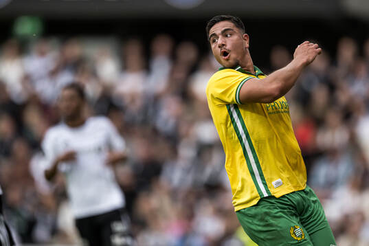 Jusef Erabi of Hammarby reacts