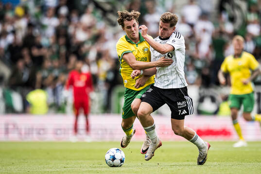 Hampus Skoglund of Hammarby and Marius Broholm of Rosenborg