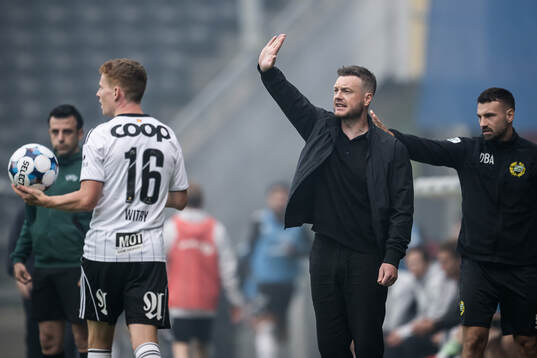 Coach Kim Hellberg of Hammarby