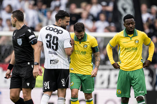 Dino Islamovic of Rosenborg and Nahir Besara of Hammarby