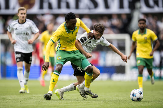 Shaquille Pinas of Hammarby and Jesper Reitan-Sunde of