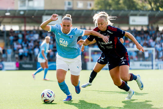 Malmö FFs Tuva Skoog och Rosengårds Molly Johansson
