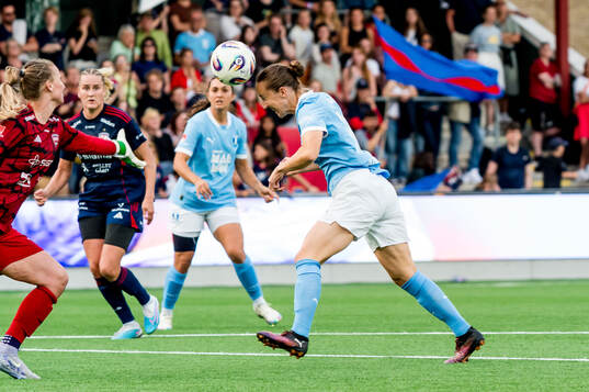 Malmö FFs Anna Plantin nickar in 0-1