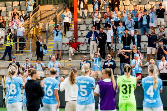 Malmö FFs spelare och supportrar jublar
