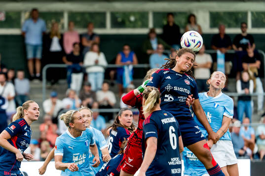 Rosengårds Jo-Anne Agbor Tataw Cronquist och Malmö FFs