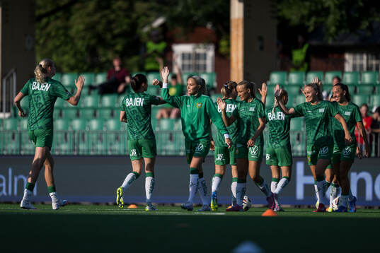 Hammarbys Alice Carlsson och Smilla Holmberg