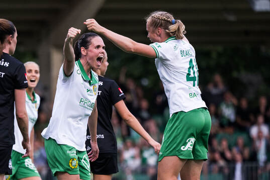 Hammarbys Simone Boye Sørensen och Julie Blakstad jublar