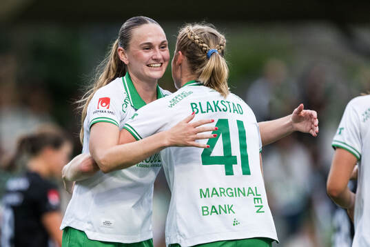 Hammarbys Vilde Hasund och Julie Blakstad jublar