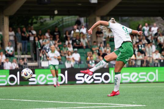 Hammarbys Anna Jøsendal gör 1-0