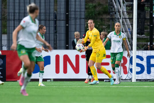 Hammarbys målvakt Melina Loeck
