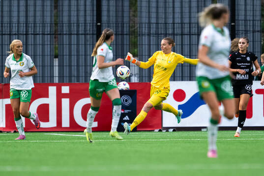 Hammarbys målvakt Melina Loeck