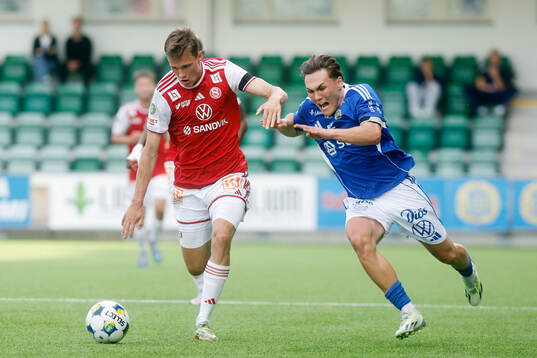 Sandvikens IFs Daniel Söderberg och GIF Sundsvalls Miguel