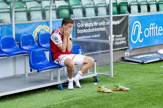 Sandvikens IFs Daniel Söderberg deppar