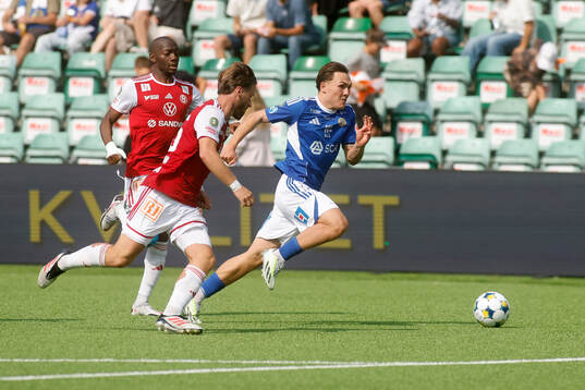 Sandvikens IFs Filip Olsson och GIF Sundsvalls Miguel