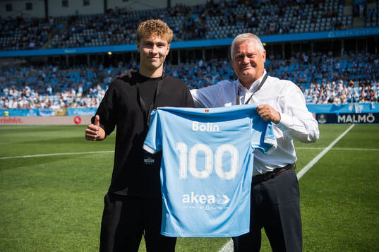 Malmö FFs Hugo Bolin hyllas för 100 matcher av