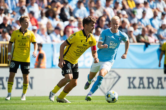 Mjällbys Jesper Gustavsson och Malmö FFs Otto Rosengren