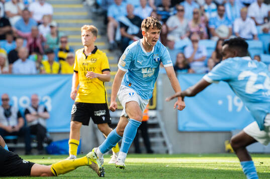 Malmö FFs Kenan Busuladzic jublar