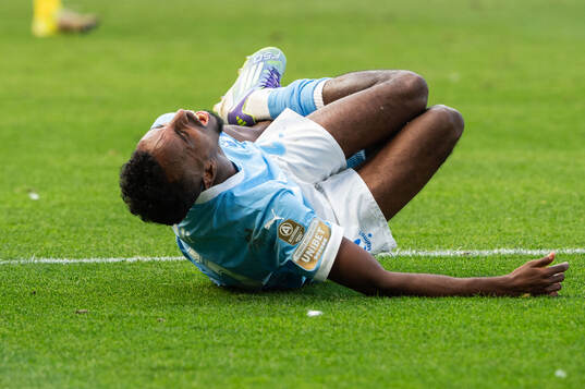 Malmö FFs Taha Ali har ont